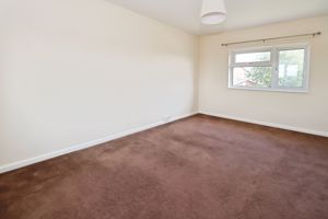 DE VERE ESTATE- click for photo gallery